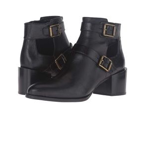 Nine West Evalee ankle bootie